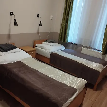 בית הארחה Gyarmati Panzio & Etterem 3*