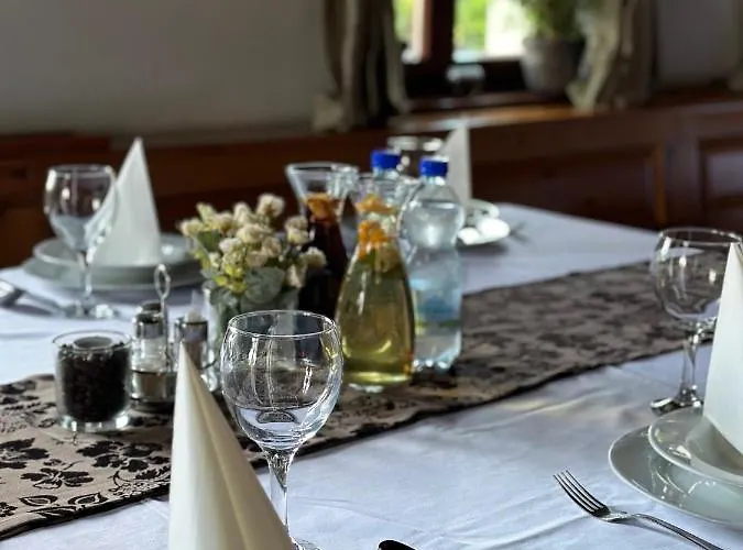 Gyarmati Panzio & Etterem 3*