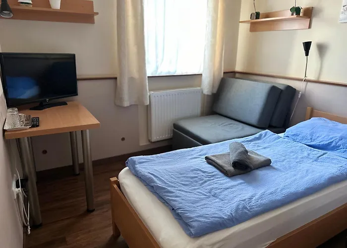 Gyarmati Panzio & Etterem בית הארחה Veszprém